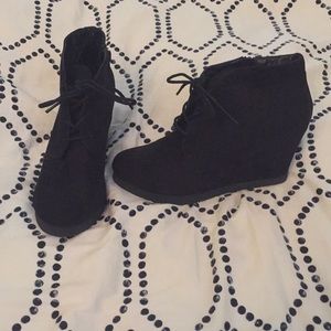EUC Merona suede booties. Worn once!